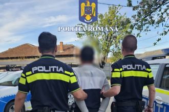 A folosit spray lacrimogen pentru a scapa de politisti