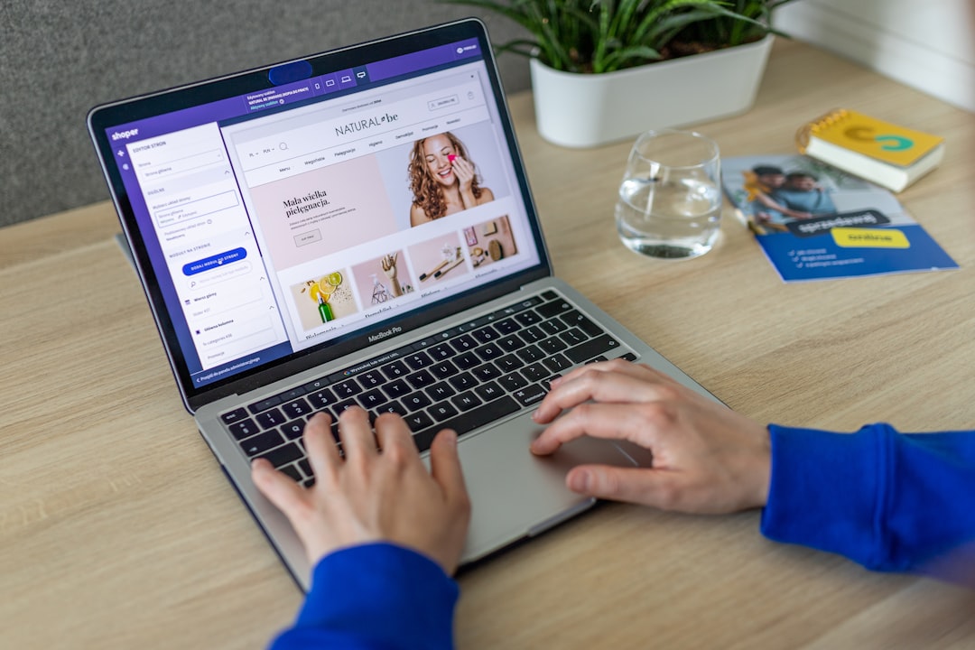 Ai nevoie de un magazin online E mai simplu in 2025