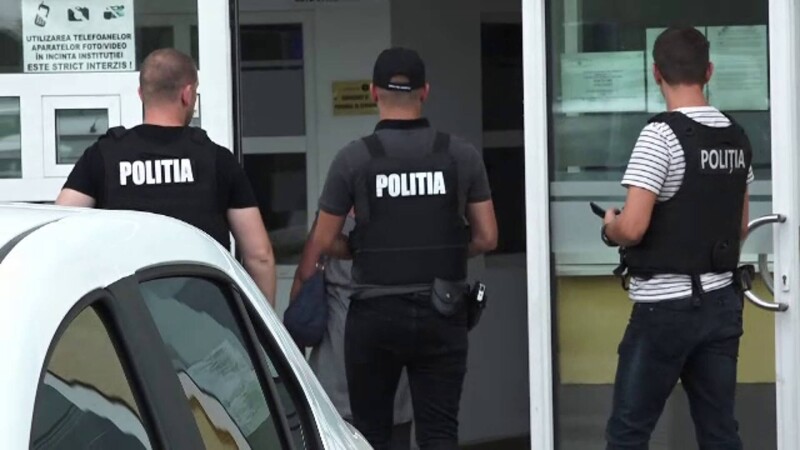 Batut in Fata Unui Parc Agresorul L A Izbit De Asfalt