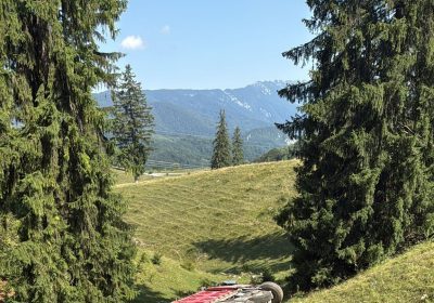 Camion rasturnat in rapa soferul a scapat
