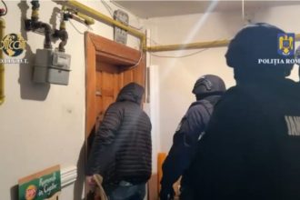 Doi barbati si o femeie arestati pentru trafic de droguri