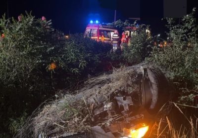Doua masini rasturnate pe autostrada A1