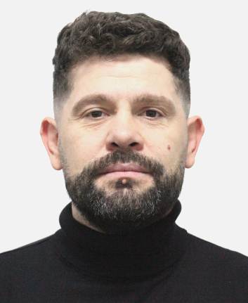 argesan urmarit international a violat o fetita de 12 ani