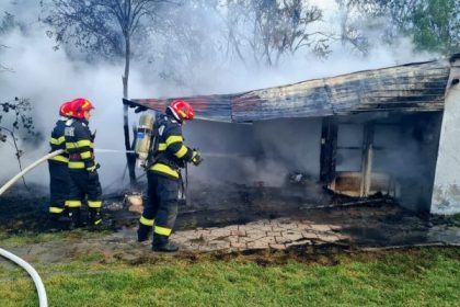 A ajuns la spital cu arsuri dupa ce a dat foc gunoaielor