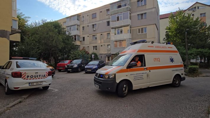 A murit dupa ce a cazut de la etaj