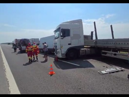 Accident Grav Pe A1 Trei Camioane si O Autoutilitara
