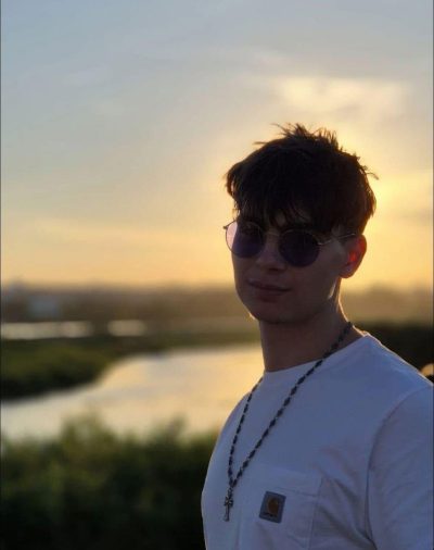Andi a plecat la cer la 19 ani
