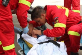 Copil cazut de la etajul III la Campulung
