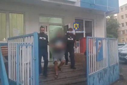 Si a Batut Concubina In Masina