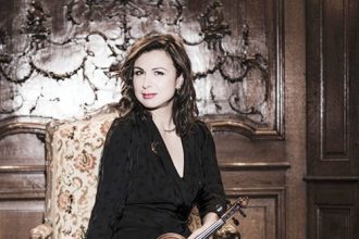 Violonista Sarah Nemtanu in premiera la Filarmonica Pitesti