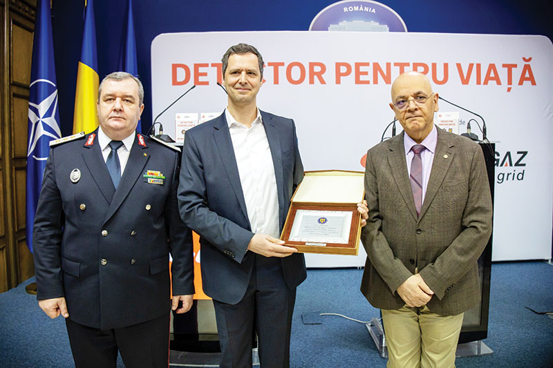 10000 de detectoare de fum si monoxid de carbon vor fi instalate in locuine din 20 de judete