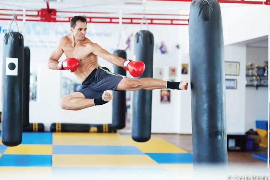 Marius Cocean Dublu Campion Mondial si Legenda a Kickboxingului Romanesc