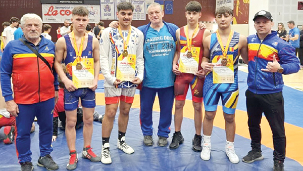 Medalii pentru sportivii de la CSM Pitesti