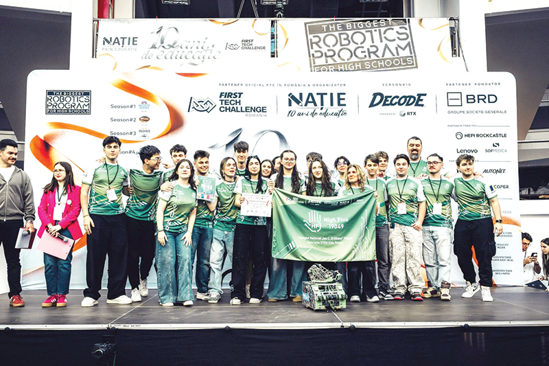Sase echipe participa la Campionatul National FIRST Tech Challenge