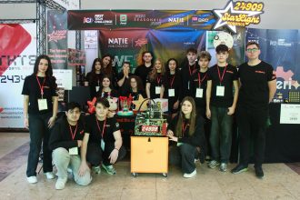 Pitesti Pe Harta Mondiala a Tehnologiei Echipa StarLight de la Colegiul National Alexandru Odobescu Va Reprezenta Romania la Campionatul de Robotica din SUA