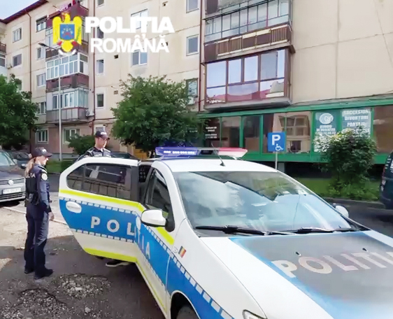 Barbat Monitorizat Electronic Capturat Langa Casa Fostei Sale Concubine