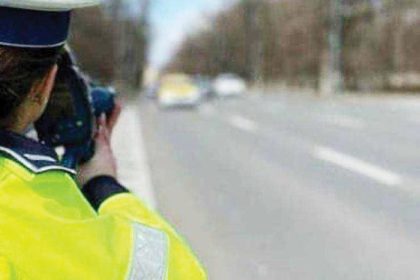 Identificat de policistii rutieri pentru conducere cu viteza excesiva