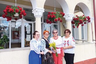 Ia Romaneasca Purtata Cu Mandrie La Primaria Leresti