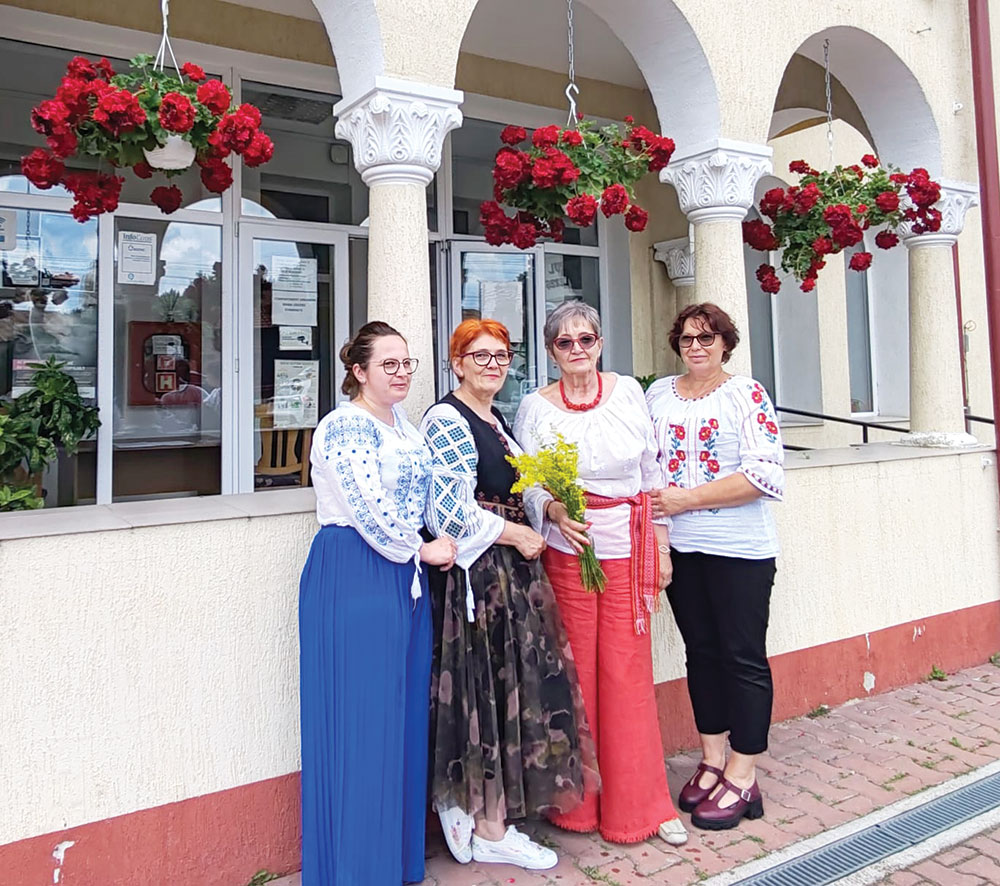Ia Romaneasca Purtata Cu Mandrie La Primaria Leresti
