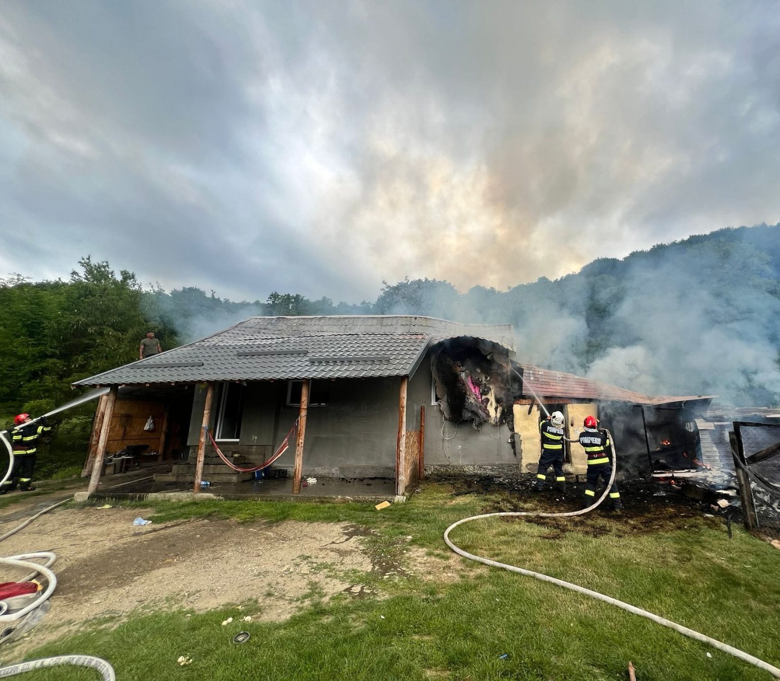Incendiu De Vasa intr o Gospodarie din Miheti