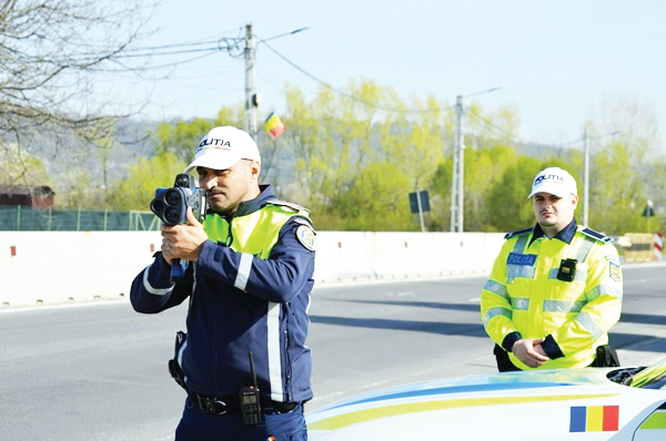 Tanaru din Valcea sanctionat pentru o manevra periculoasa pe o strada din Pitesti
