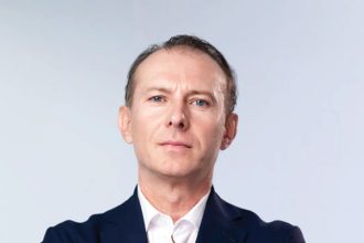 Avertismentul unui fost premier Strangeti va economii