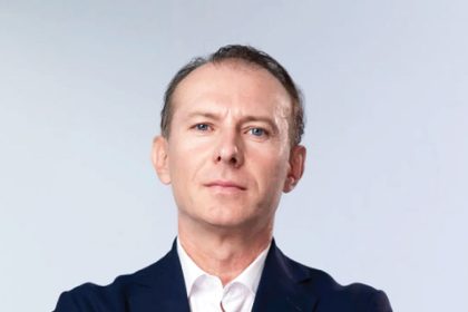 Avertismentul unui fost premier Strangeti va economii