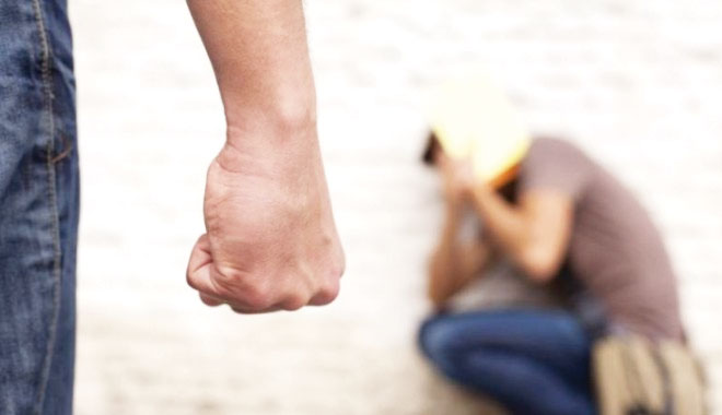 Retinut pentru acte de violenta domestica
