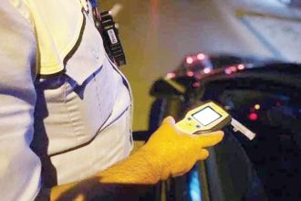 Sofer prins conducand sub influenta alcoolului