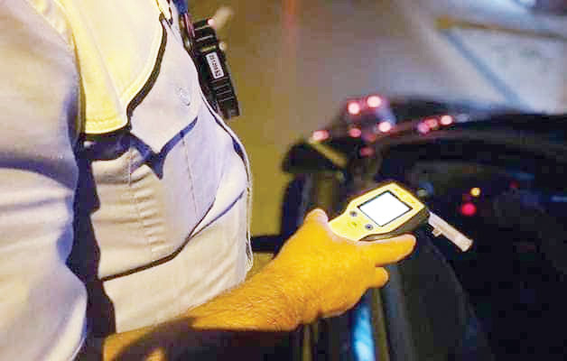 Sofer prins conducand sub influenta alcoolului