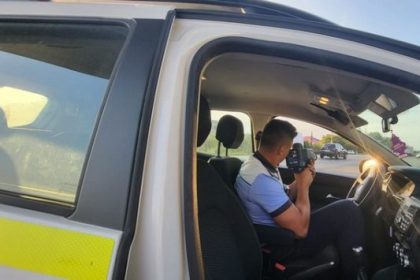 Tanara Soferita Oprita Din Trafic Pentru Viteza Excesiva