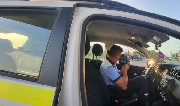 Tanara Soferita Oprita Din Trafic Pentru Viteza