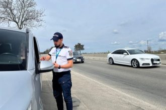 Un barbat din Baiculesti a ramas fara permis de conducere si a fost sanctionat contraventional pentru acumularea de abateri rutiere