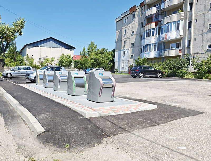 Piteshti devine mai curat Cele 11 noi platforme cu containere ingropate sunt pregatite sa fie folosite